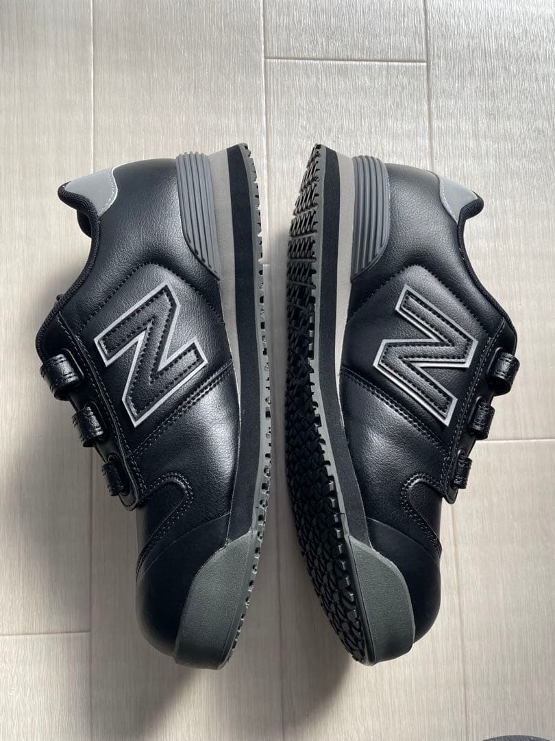 【新品】 安全靴　ニューバランス 24.5cm マジックテープ 黒