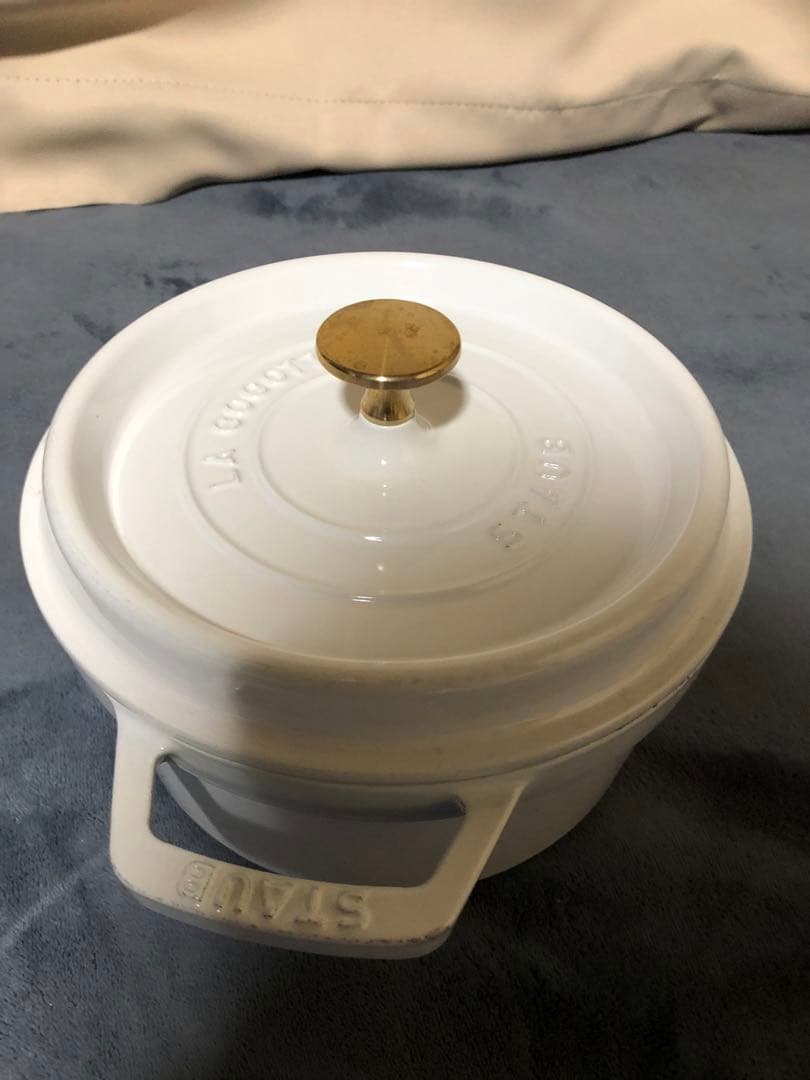 STAUB ストウブ 20cm 白　中古品 STAUB(ストウブ）グランドココット ラウンド 20cm カンパーニュ 40508