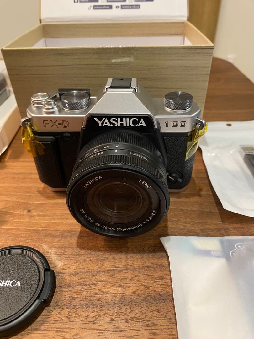 YASHICA FX-D100デジタルカメラ 28mmレンズ付 ほぼ新品 - メルカリ