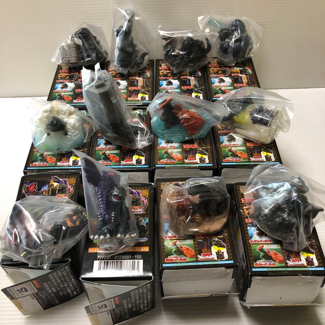 バンダイ ゴジラ激闘集 全12種 ディフォル名鑑 - メルカリ