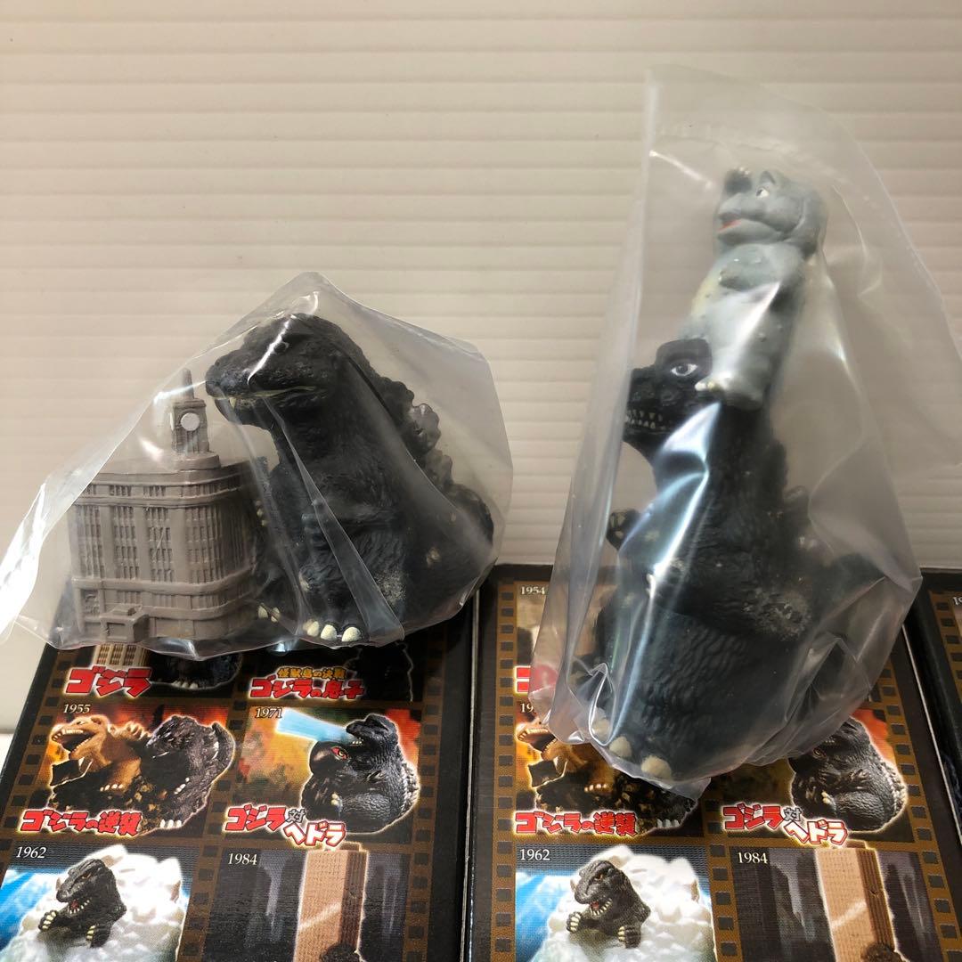 バンダイ ゴジラ激闘集 全12種 ディフォル名鑑 - メルカリ