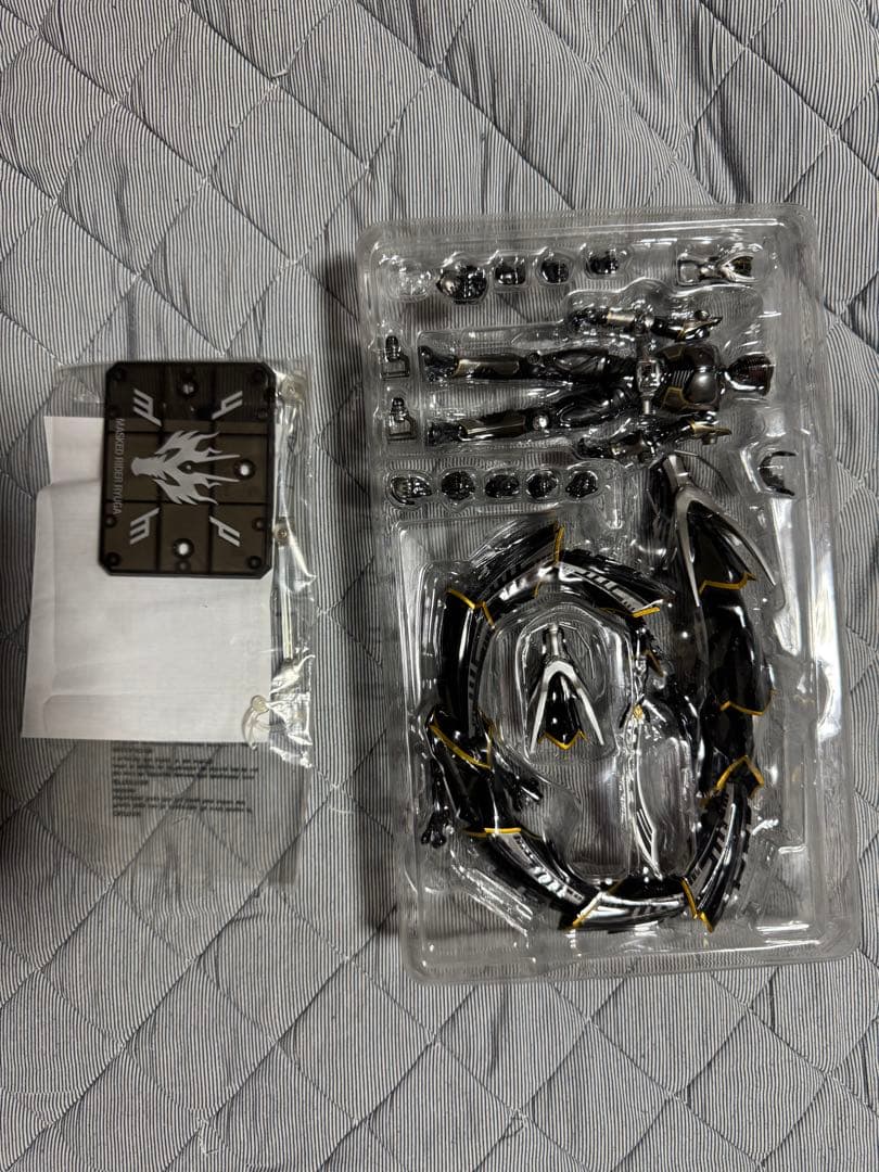 s.h.figuarts 仮面ライダーリュウガ フィギュアーツ