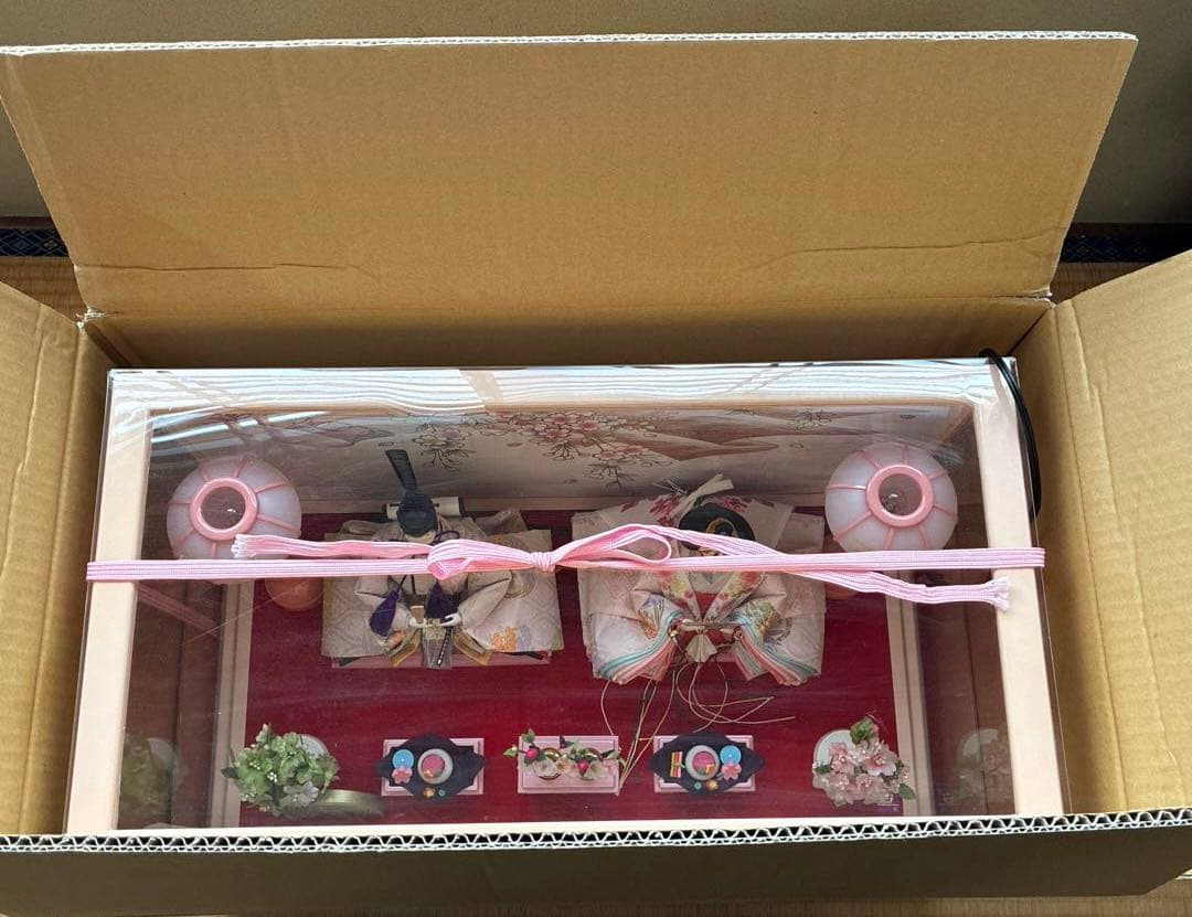 雛人形 アクリルケース 木枠ピンク（※2月9日削除予定） - メルカリ