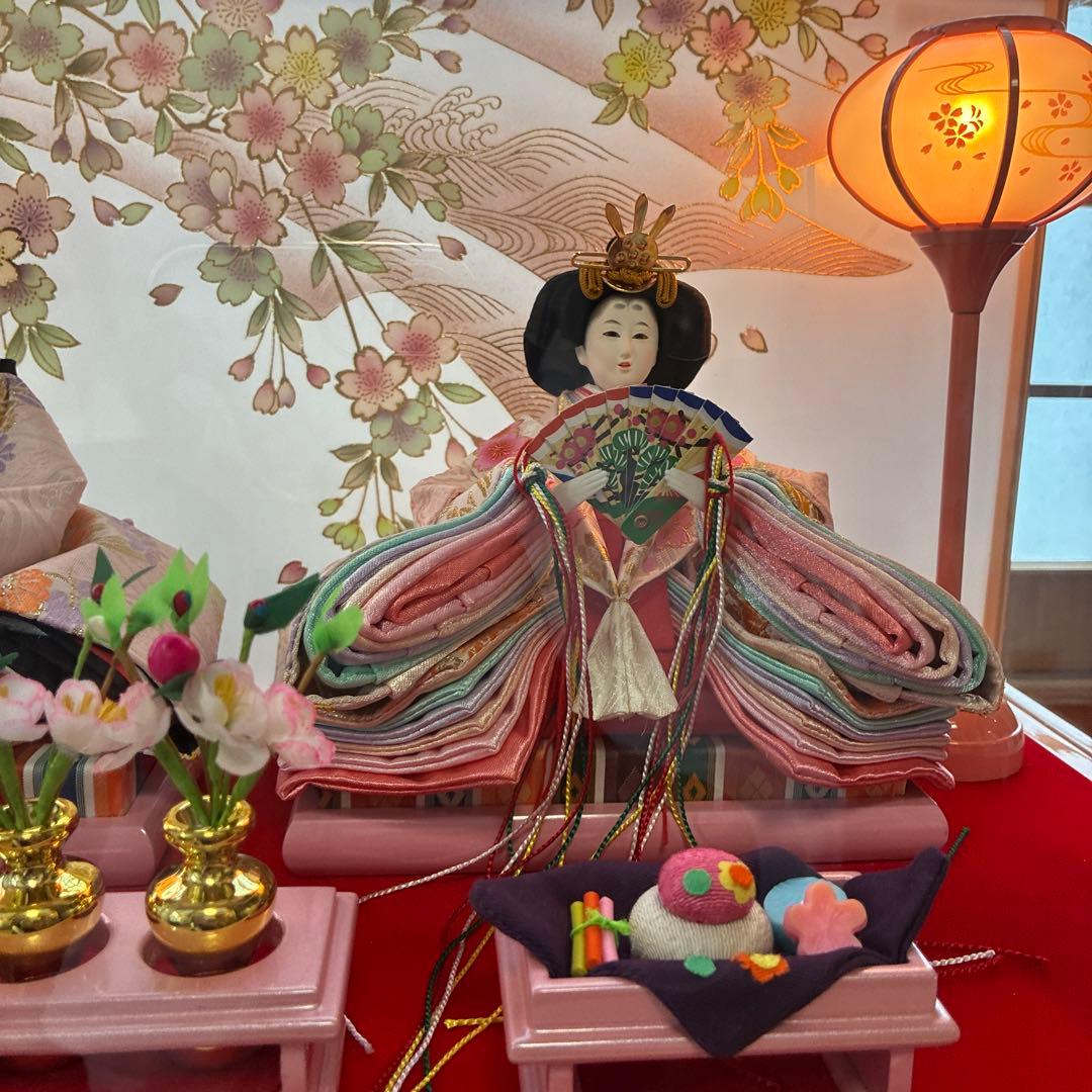 雛人形 アクリルケース 木枠ピンク（※2月9日削除予定） - メルカリ