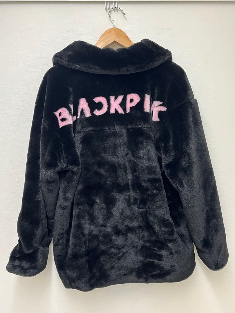 BLACKPINK ブラックピンク 公式 ファーコート 黒 M - メルカリ