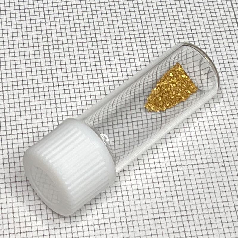 砂金☆北海道新十津川町 総富地川産☆ 1500粒程度 0.381g - メルカリ