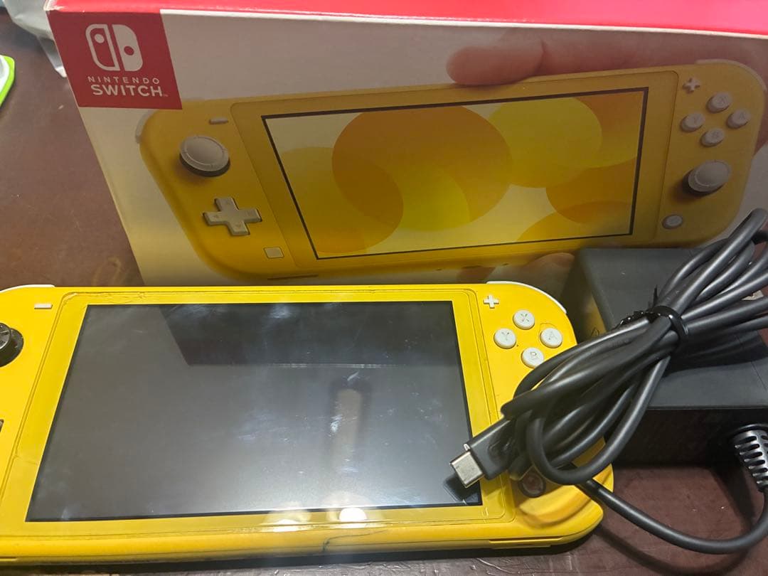 switch lite ジャンク　イエロー Nintendo Switch Lite, Yellow, Japanese Version, Handheld Gaming