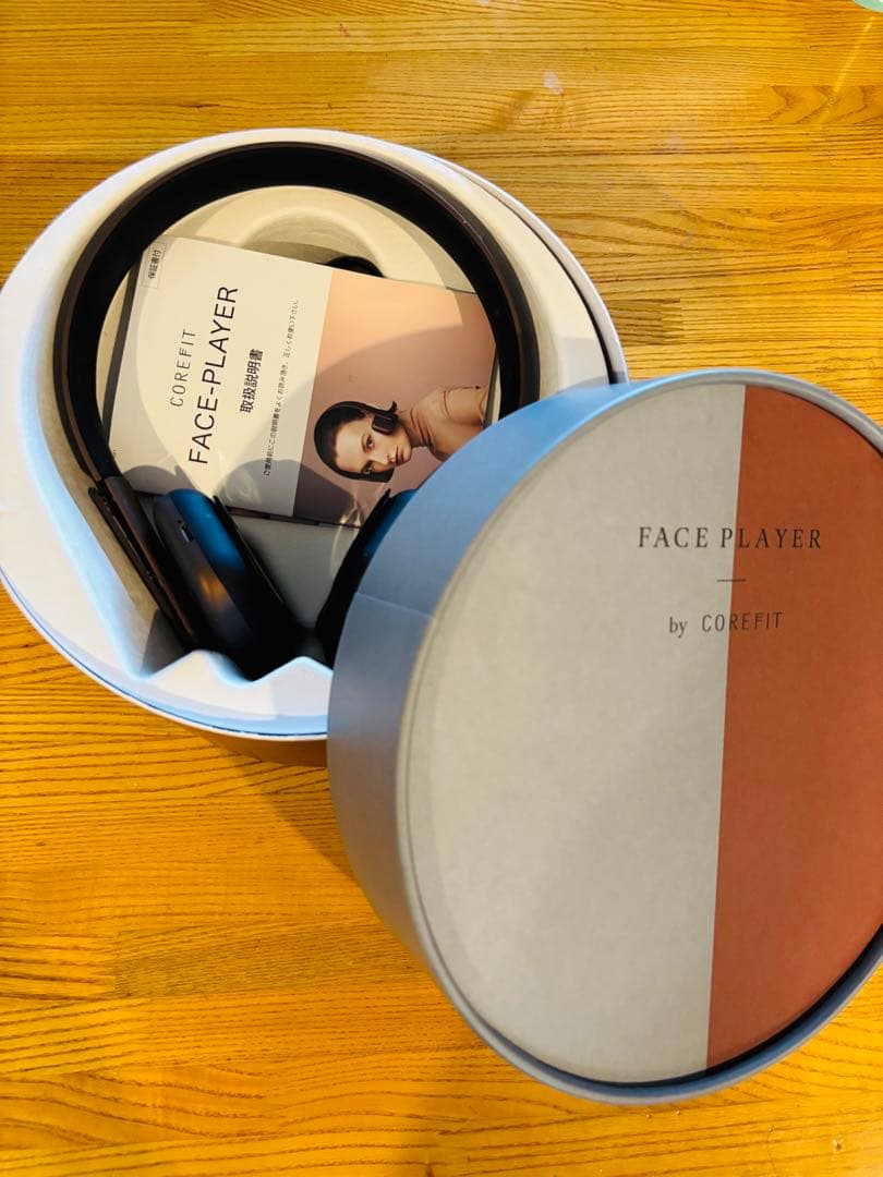 COREFIT FACE PLAYER ヘッドフォン ヘッドフォン型EMS美顔器 FACE-PLAYERの使用レビュー！効果的な使い方