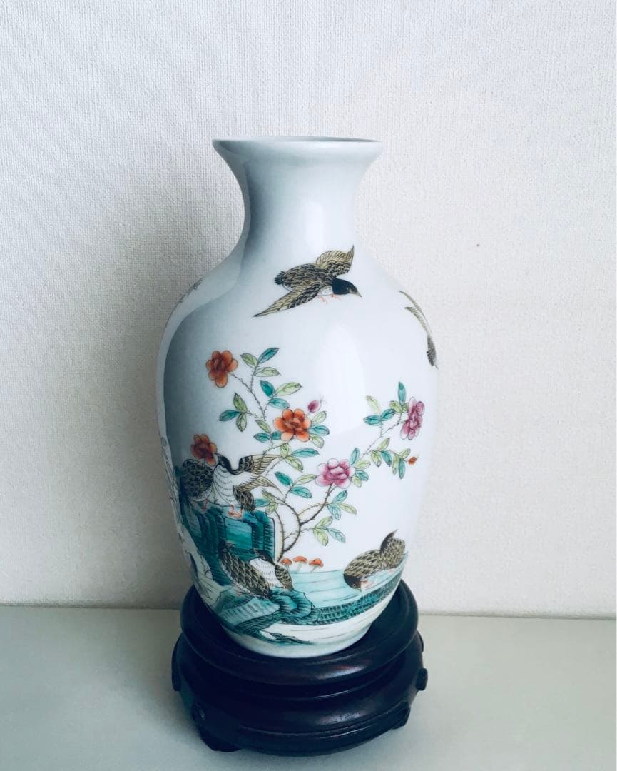 清朝乾隆宮廷琺琅彩竹菊鹌鹑图瓶 稀少芸術珍品 （上海博物館監製