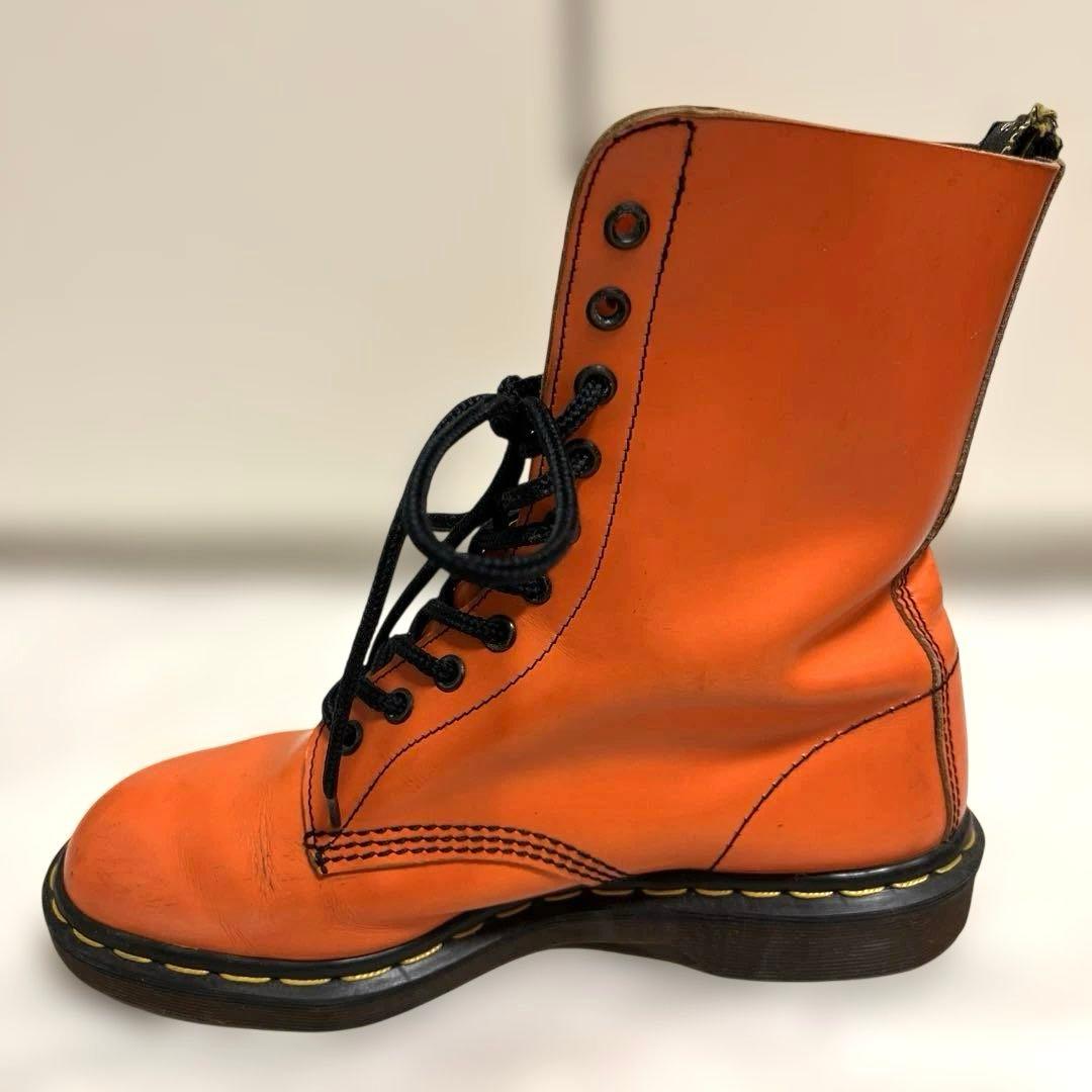 Dr. Martens Air Wair ブーツ オレンジ イングランド製 - メルカリ