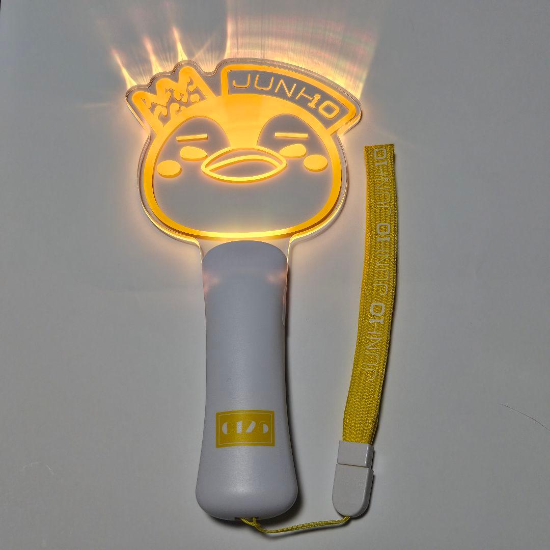 2PM ジュノ JUNHO ペンライト＆アクリルスタンド - メルカリ