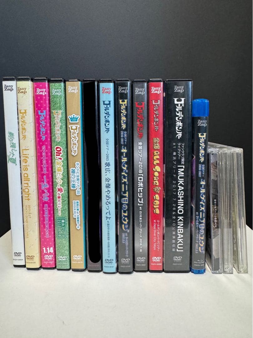 26枚】ゴールデンボンバーDVDとCDと雑誌の詰め合わせ