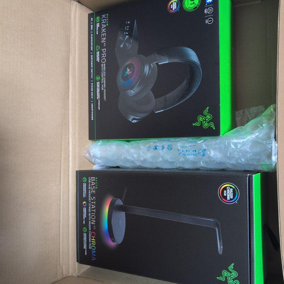 Razer Kraken V4 Pro &Base Station V2　セット Amazon.co.jp: Razer レイザー Kraken V4 Pro ワイヤレスゲーミング