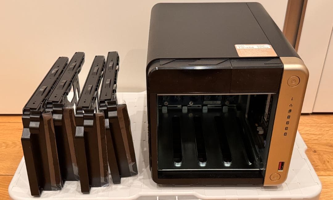 QNAP TS-464 4ベイNAS 16GB HDMI 2.5GbE