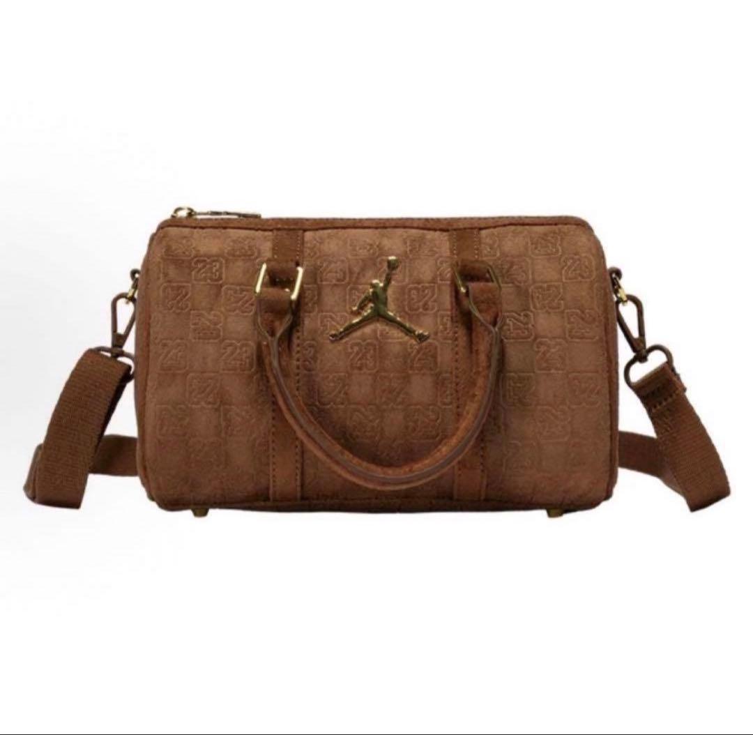 海外限定 Jordan モノグラム ボストンバッグ ライト IQ5743-299 - メルカリ