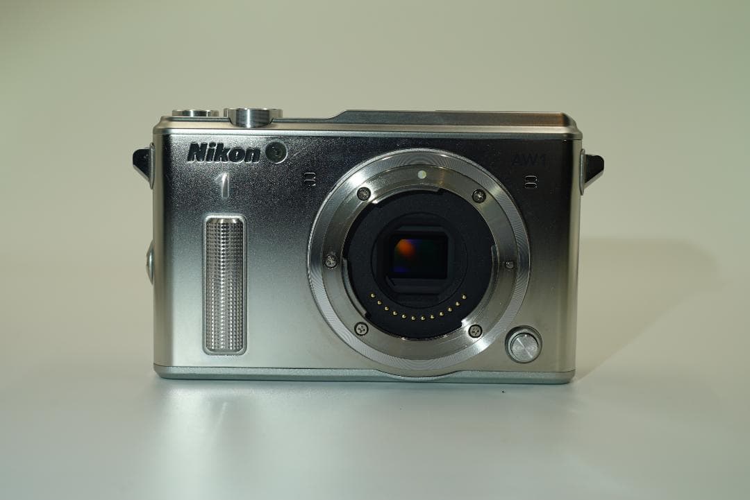 美品　NIKON １　AW1 nikkor 11-27.5mm F3.5-5.6