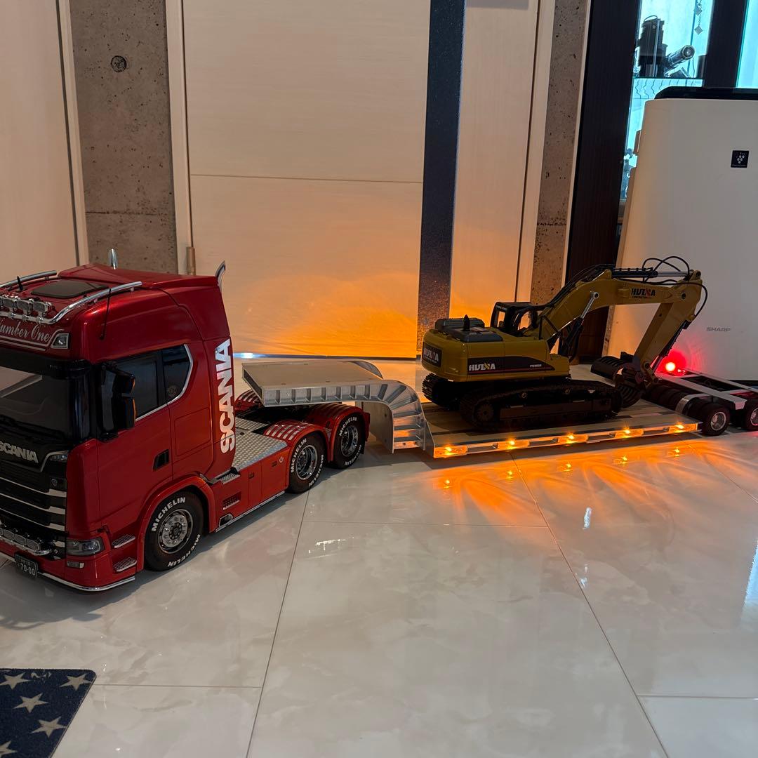 みっちゃんTAMIYAタミヤ1/14 R Cトレーラ16輪低床台車 タミヤ1/14トラック用16輪スイングサス低床重トレーラー