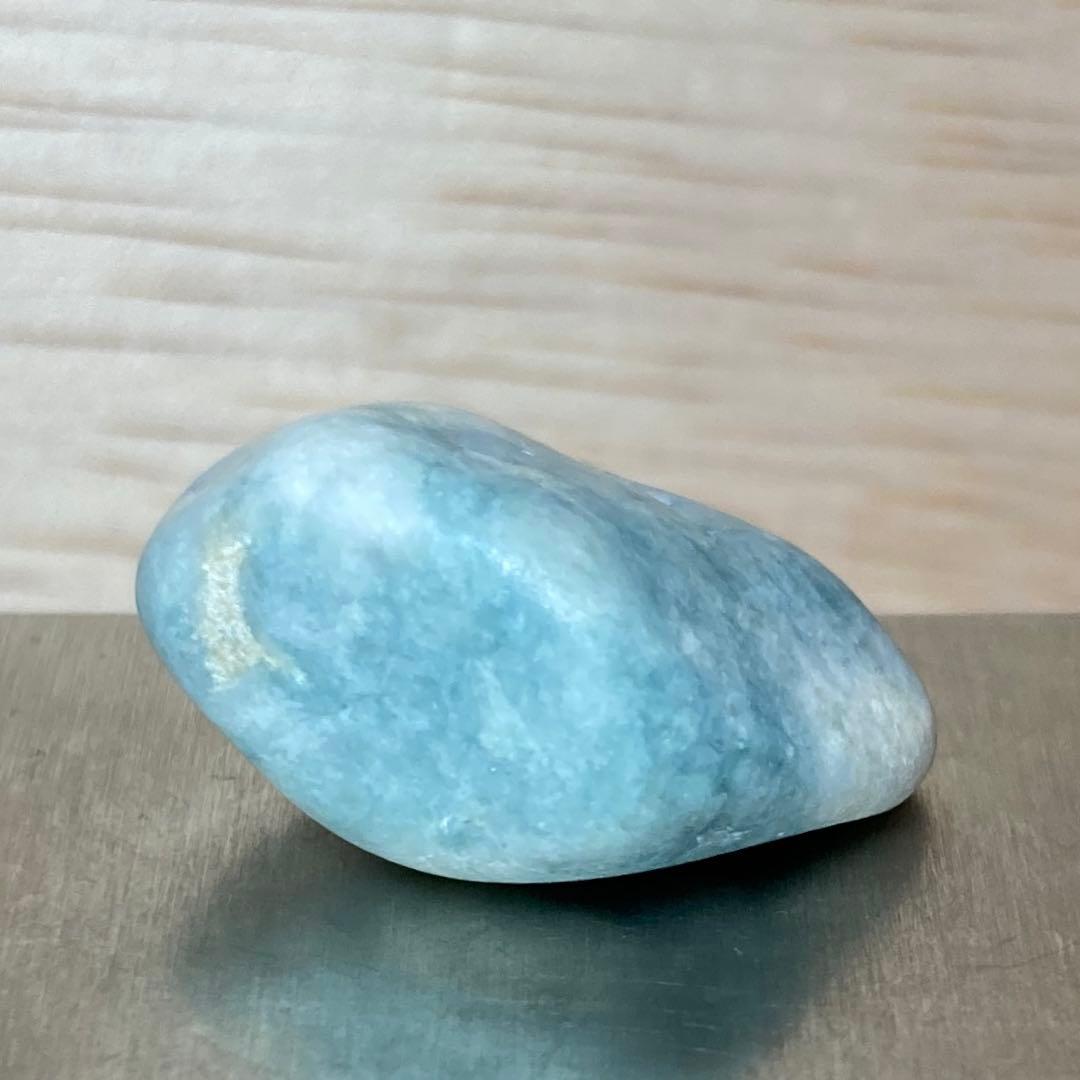 糸魚川翡翠 入りコン沢 青翡翠 原石 6.9g - メルカリ