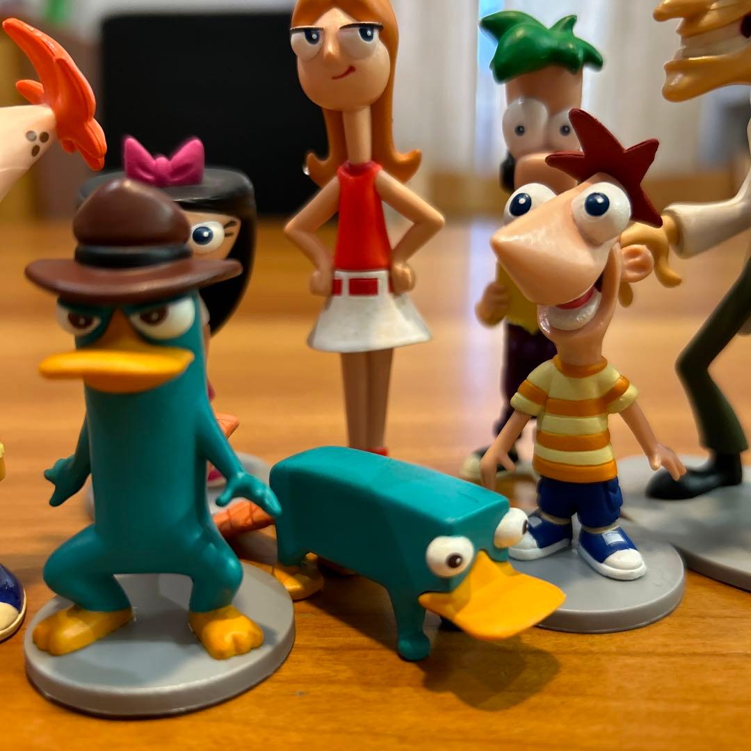 希少】フィニアスとファーブ フィギュアセット - メルカリ