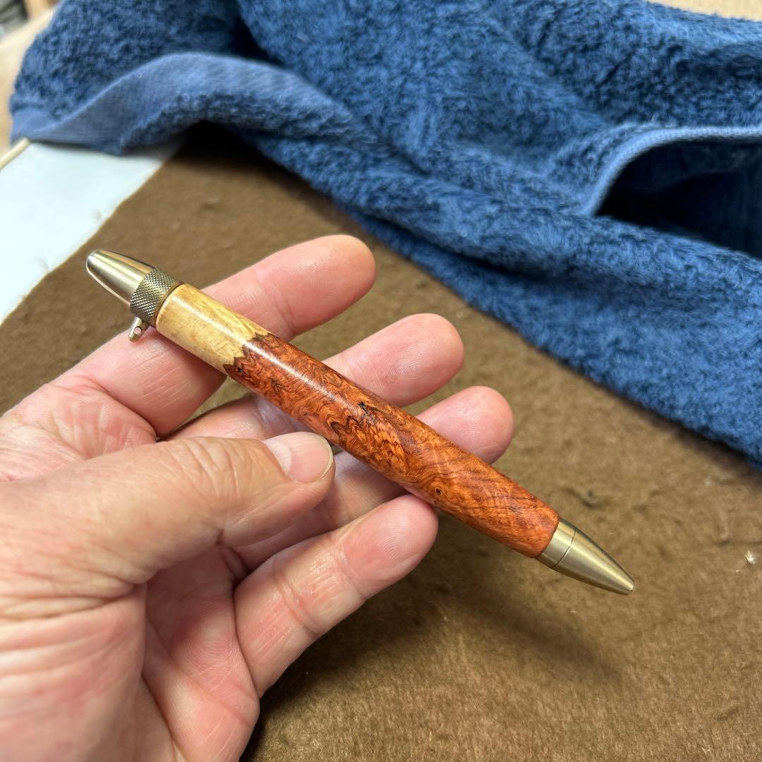 スプリームスタイル オリジナル ボールペン 本花梨瘤紅白 - メルカリ