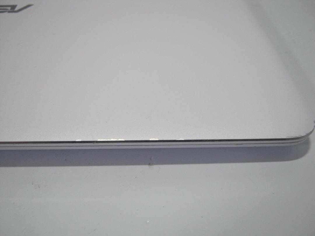 ASUS UX305FA SSD256 MEM8 Win11動作 ホワイト ASUS UX305FA SSD256