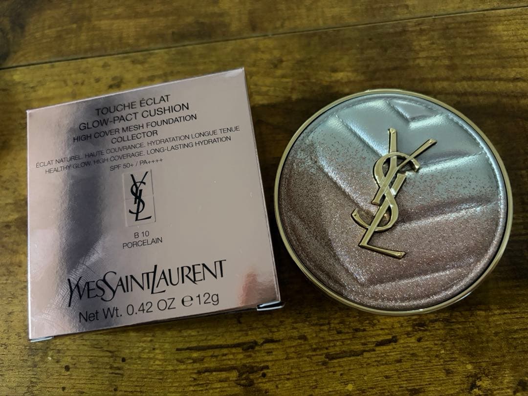 イヴサンローランラディアントタッチグロウパクトB10コレクターファンデーション イヴ・サンローラン / ラディアント タッチ グロウパクト B10の公式