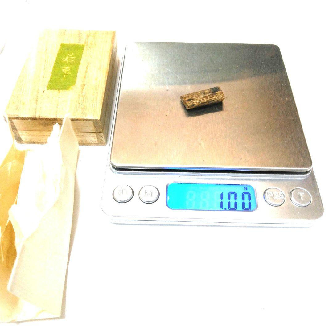 鬼頭天薫堂　伽羅　香木　銘香若草　1.0g