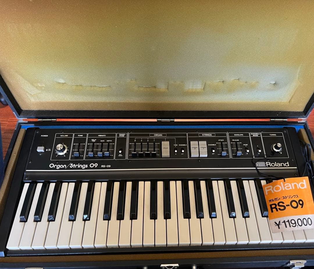 Roland ローランド シンセサイザー RS-09 前期型 動作品 - メルカリ