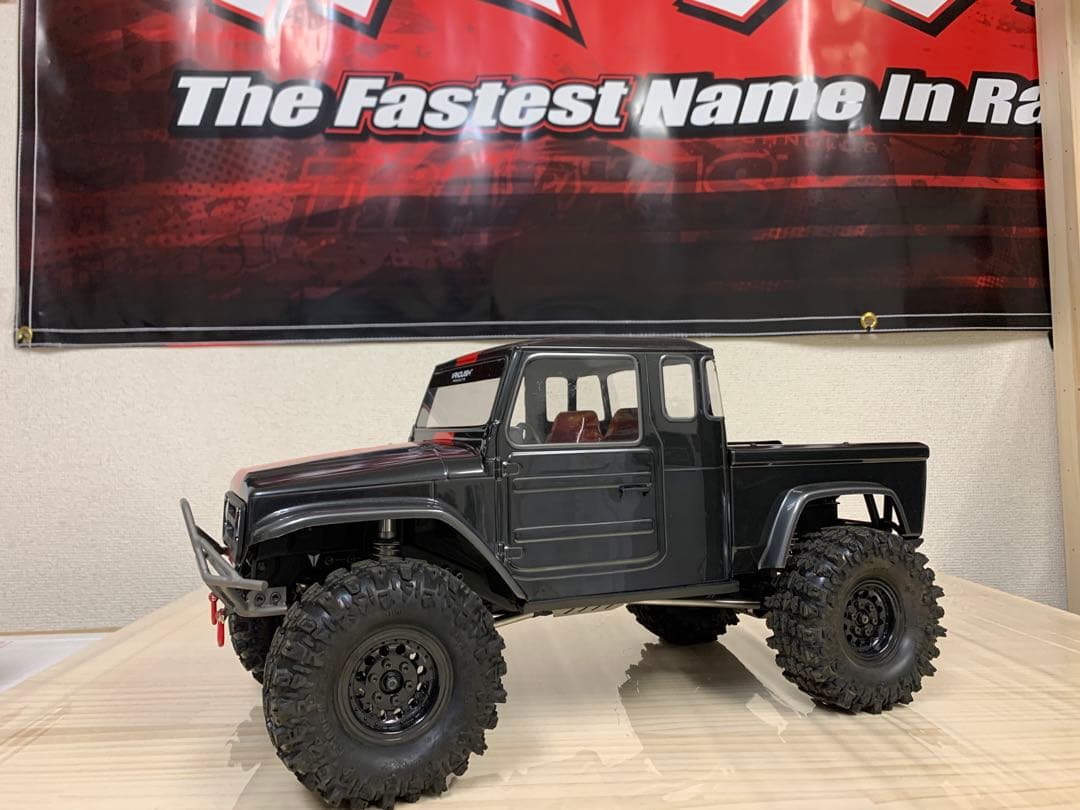 Vanquish Products VS4-10 Phoenix1:10クローラ VANQUISH PRODUCTS VS4-10 フェニックス ストレートアクスル RTR 塗装