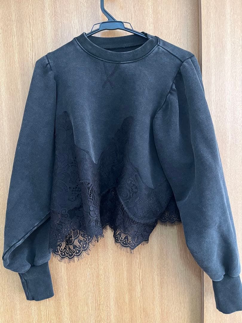 ameri CHEMICAL OVERDYE LACE SWEAT TOP