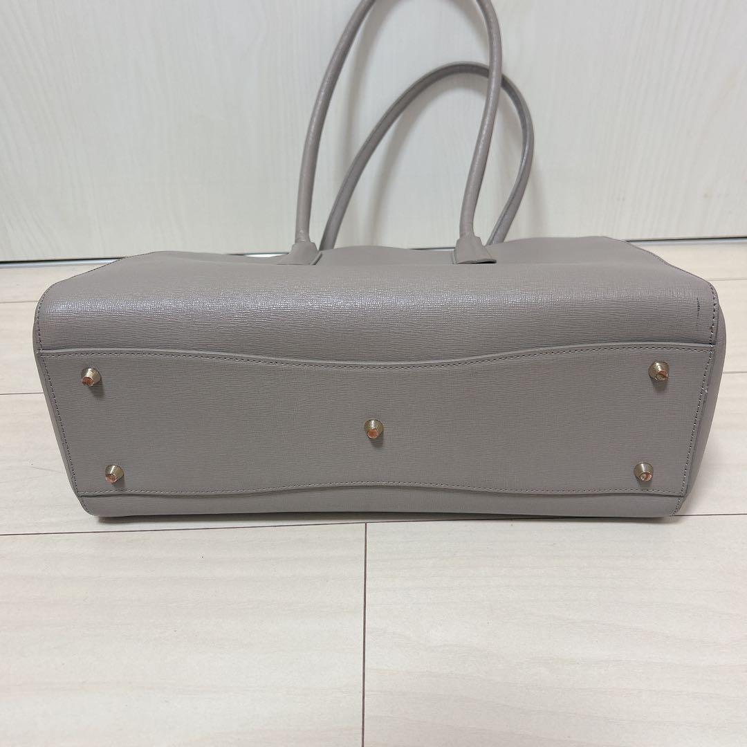 FURLA グレー ハンドバッグ - メルカリ