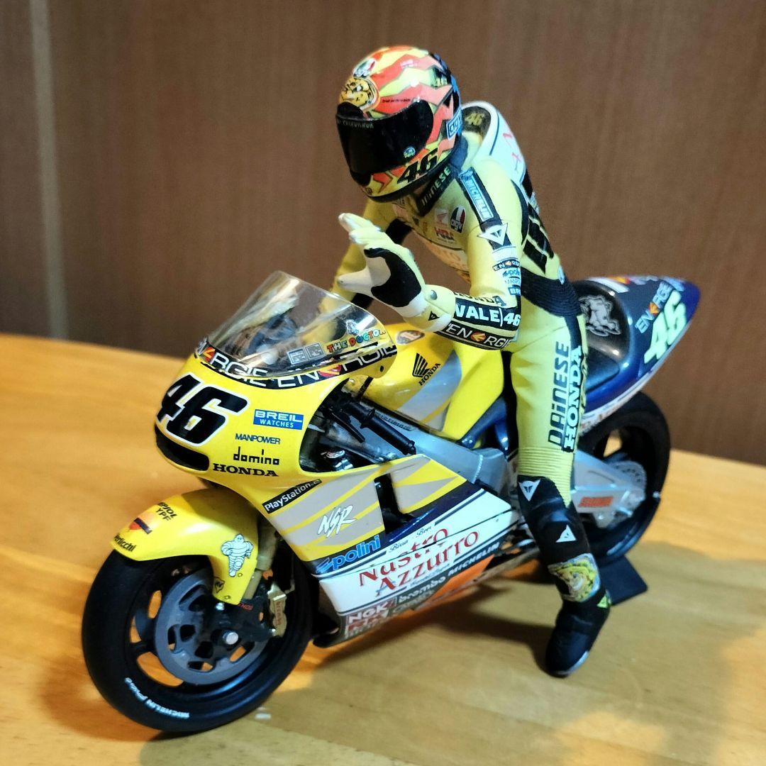 レプソル ホンダNSR500 バイク＆バレンティーノ・ロッシ(フュギア