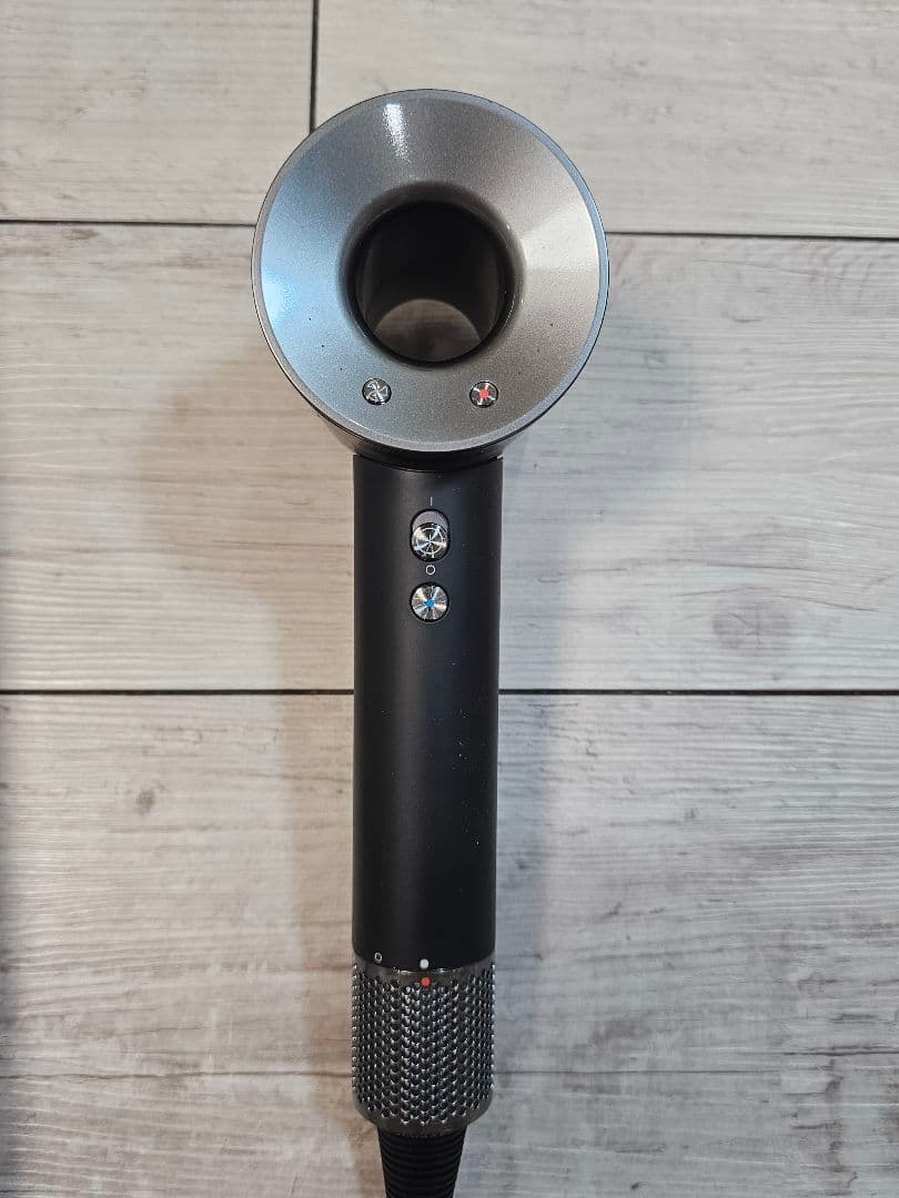 さー様限定価格保証付 ダイソン メンテナンス済み dyson hd08 ブラック