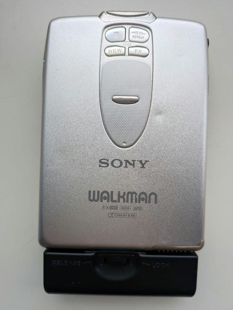 整備品】ソニー SONY カセットウォークマン WM-EX2 電池BOX付き - メルカリ