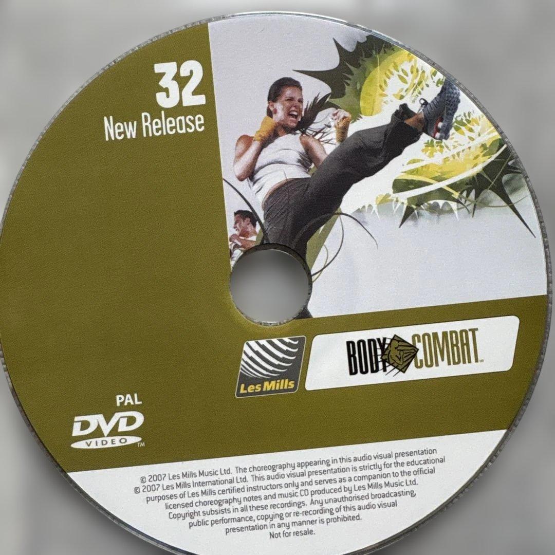 レズミルズ　ボディコンバット　DVD