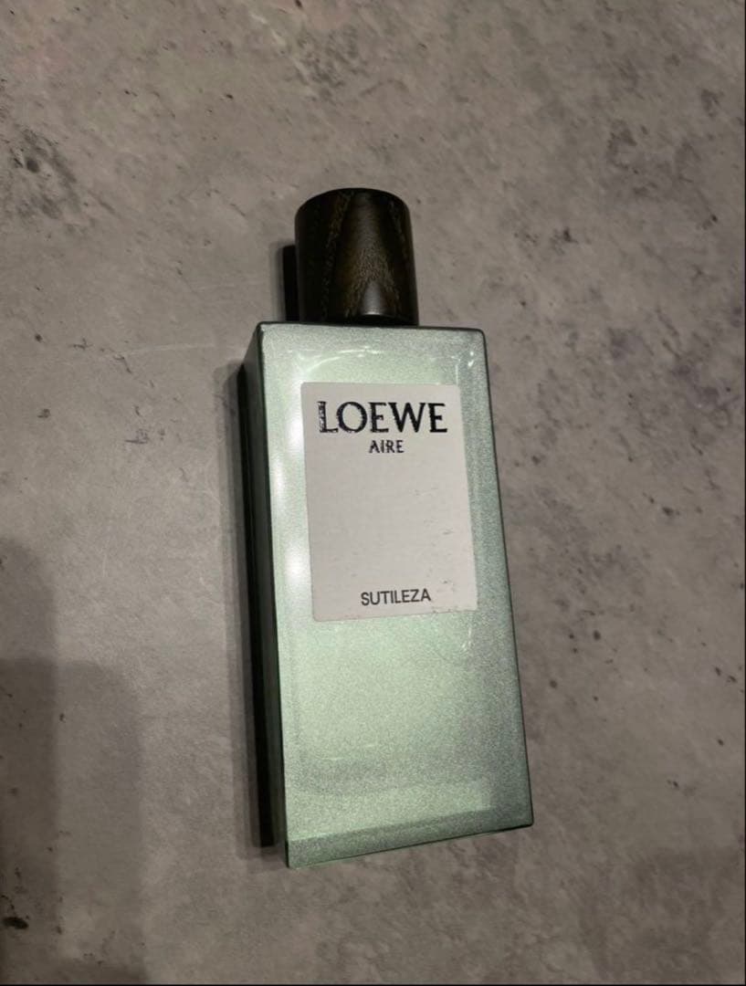 ロエベ アイレスティレサ100ml 香水 LOEWE AIRE SUTILEZA Aire Sutileza Eau de Toilette | Neiman Marcus