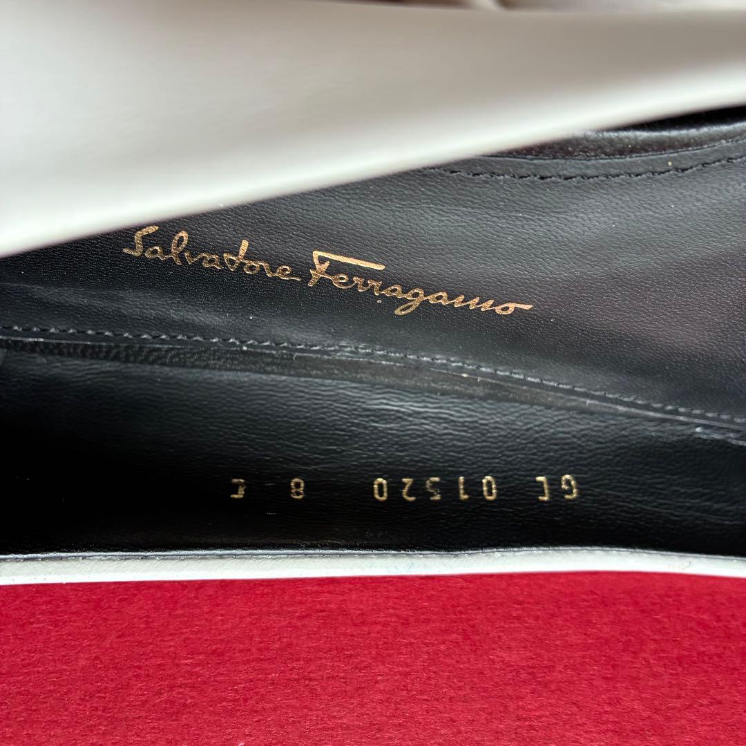 FERRAGAMO フェラガモ ヴァラリボン バイカラー フラット パンプス