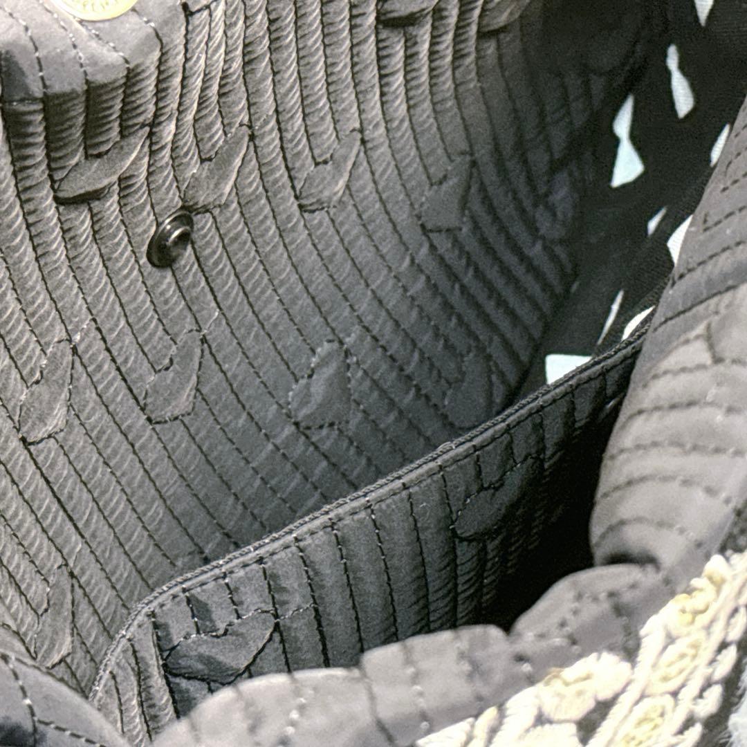 こ*ろ様 コヤンイサムチョン♡新作インド刺繍×パールファーbigルミ