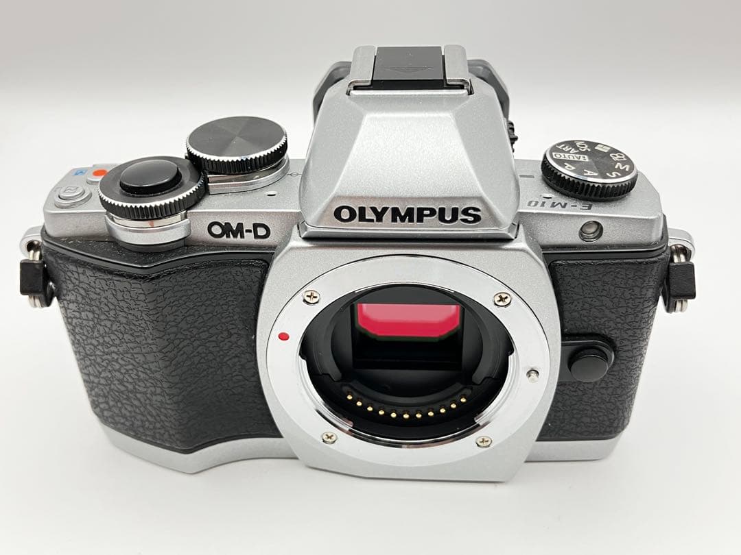 OLYMPUS OM-D E-M10 ミラーレス一眼カメラ シャッター9629回 - メルカリ
