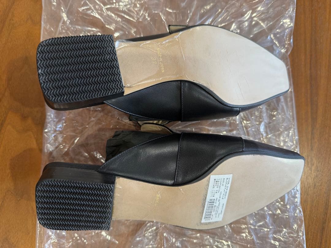 【値下げしました】UN3D. 23.0〜23.5cm ブラックレザー ミュール