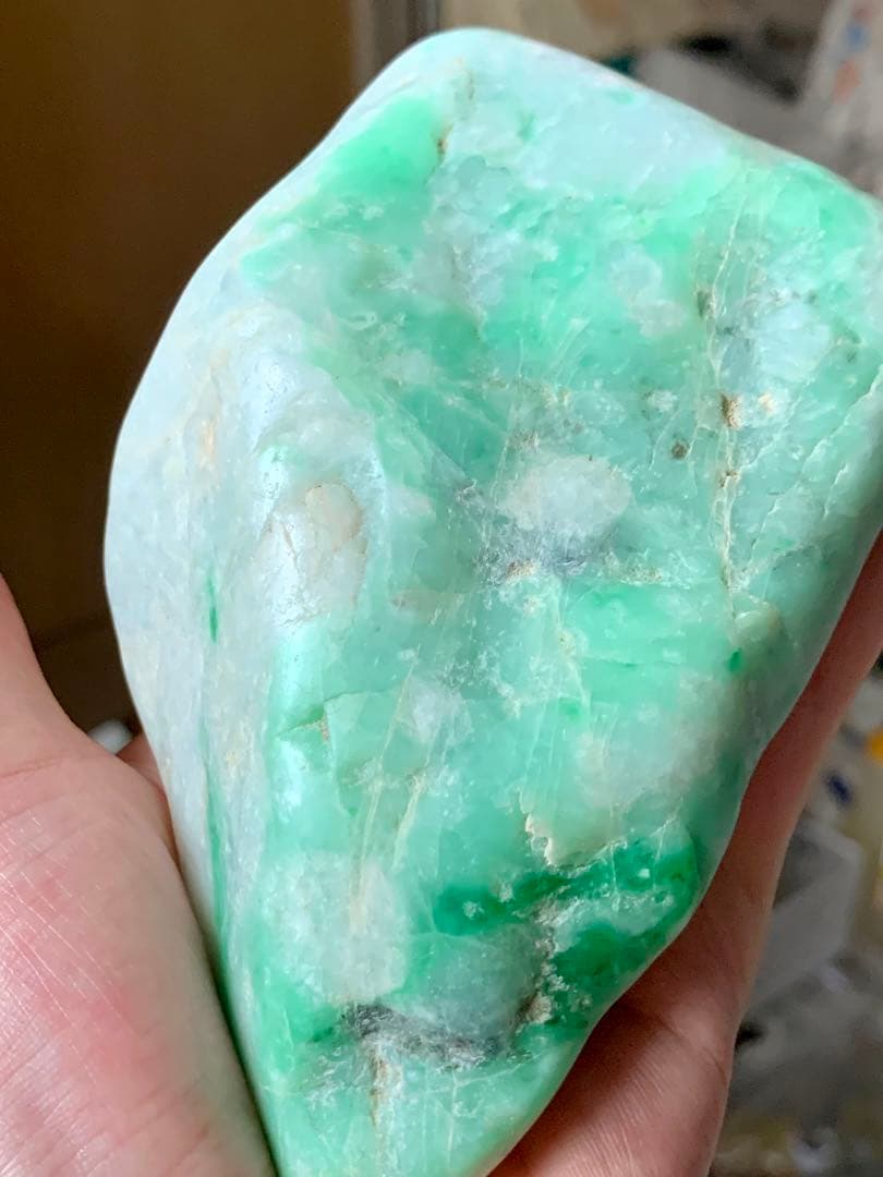 極上海翡翠糸魚川ひすい海石ろうかん質翡翠コン沢水石根付鉱物標本