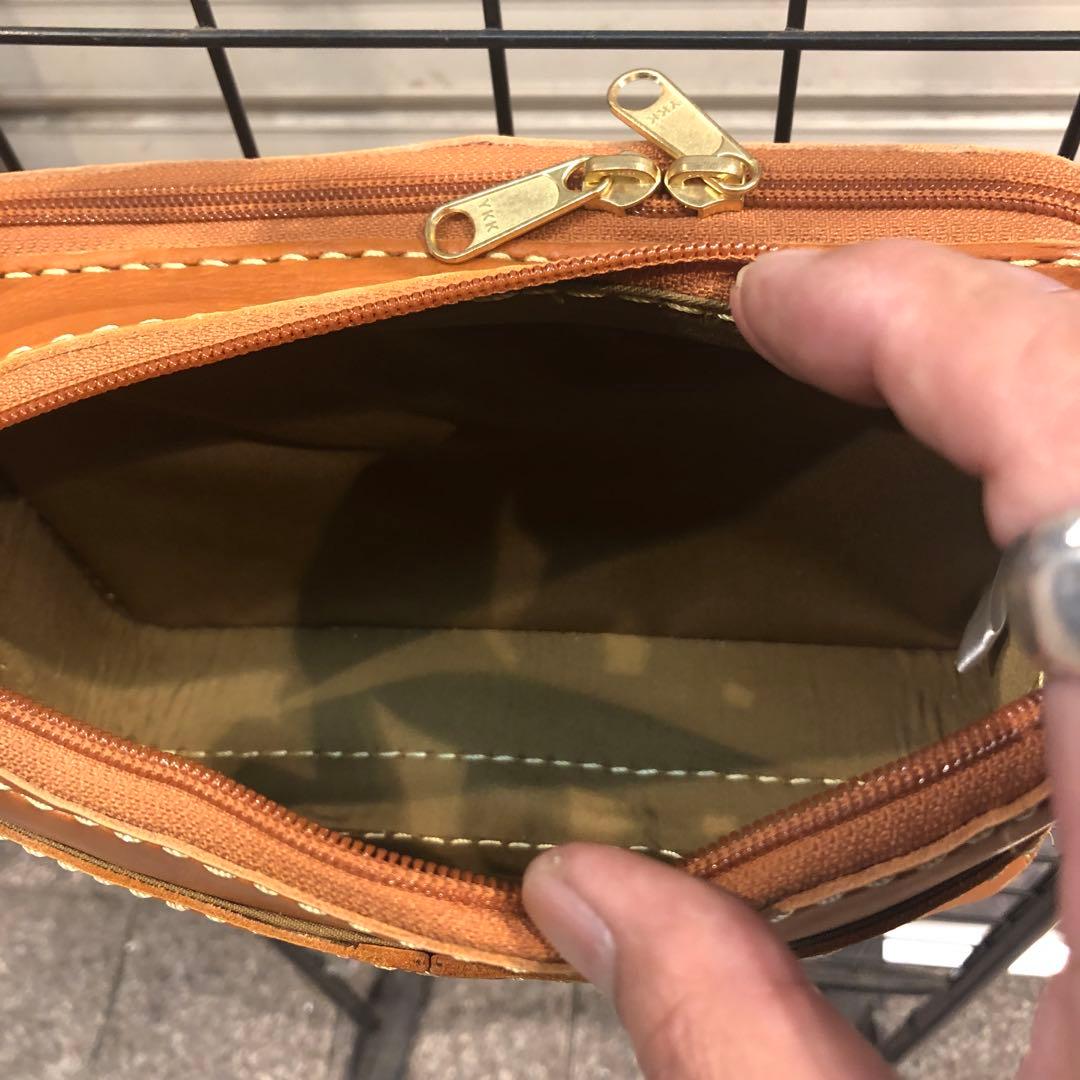 ズッケロフィラート『新品未使用！』【牛革】《本革》『男女兼用』お財布ショルダー