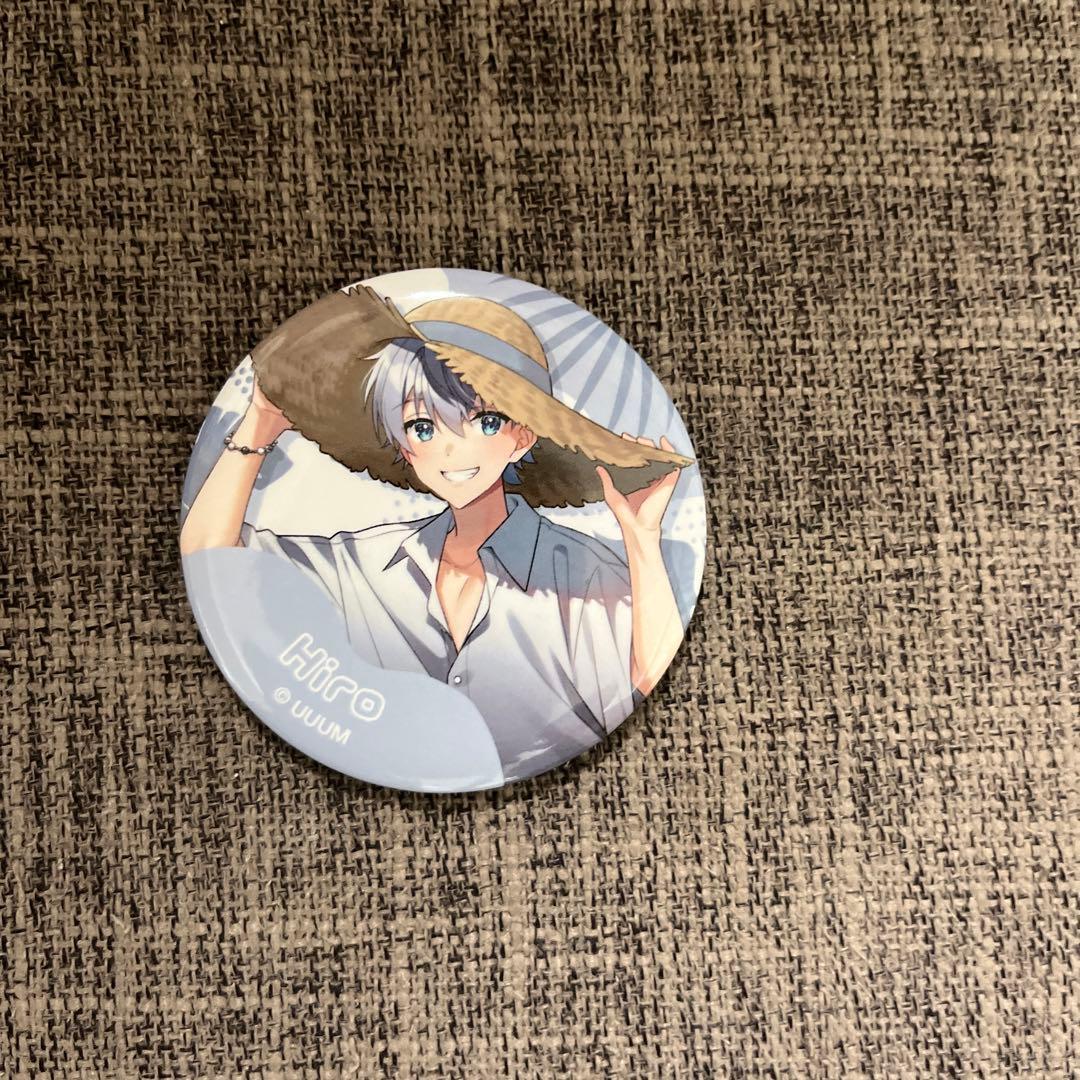 カラフルピーチ ヒロ君 サマーランド缶バッジ - メルカリ