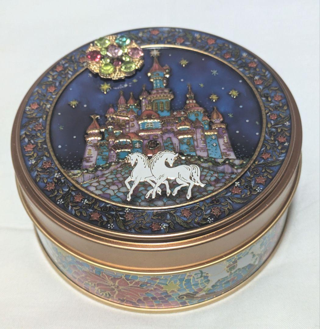 青山デカーボ クリスマス限定お城缶① グルテンフリー - メルカリ