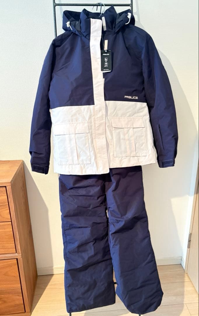 【新品未使用M】スキー スノー スノボ ウェア 上下セット　FABLICE FABLICE（ファブリス） レディース スキー ウェア上下セット レディス