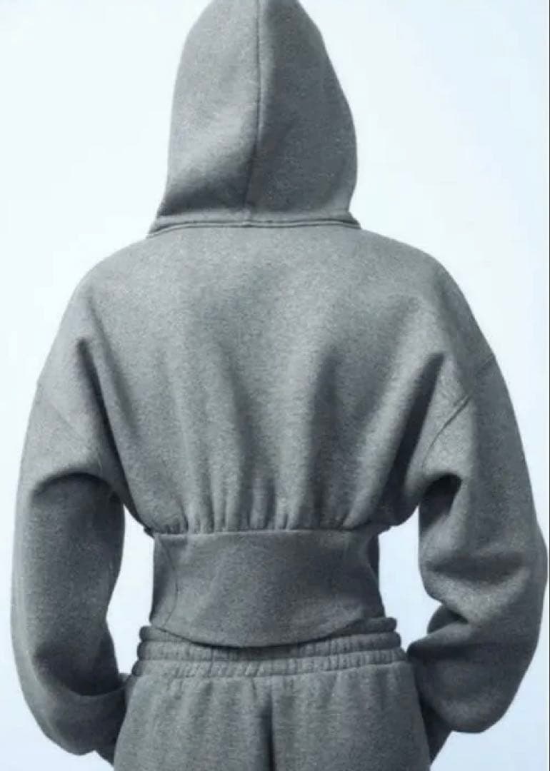 ZARA グリッタークロップドスウェットセットアップ - メルカリ