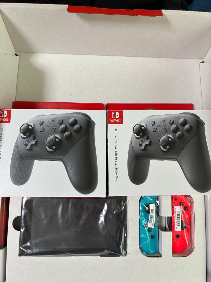 Nintendo Switch 本体 赤/青 + プロコントローラー2個 - メルカリ