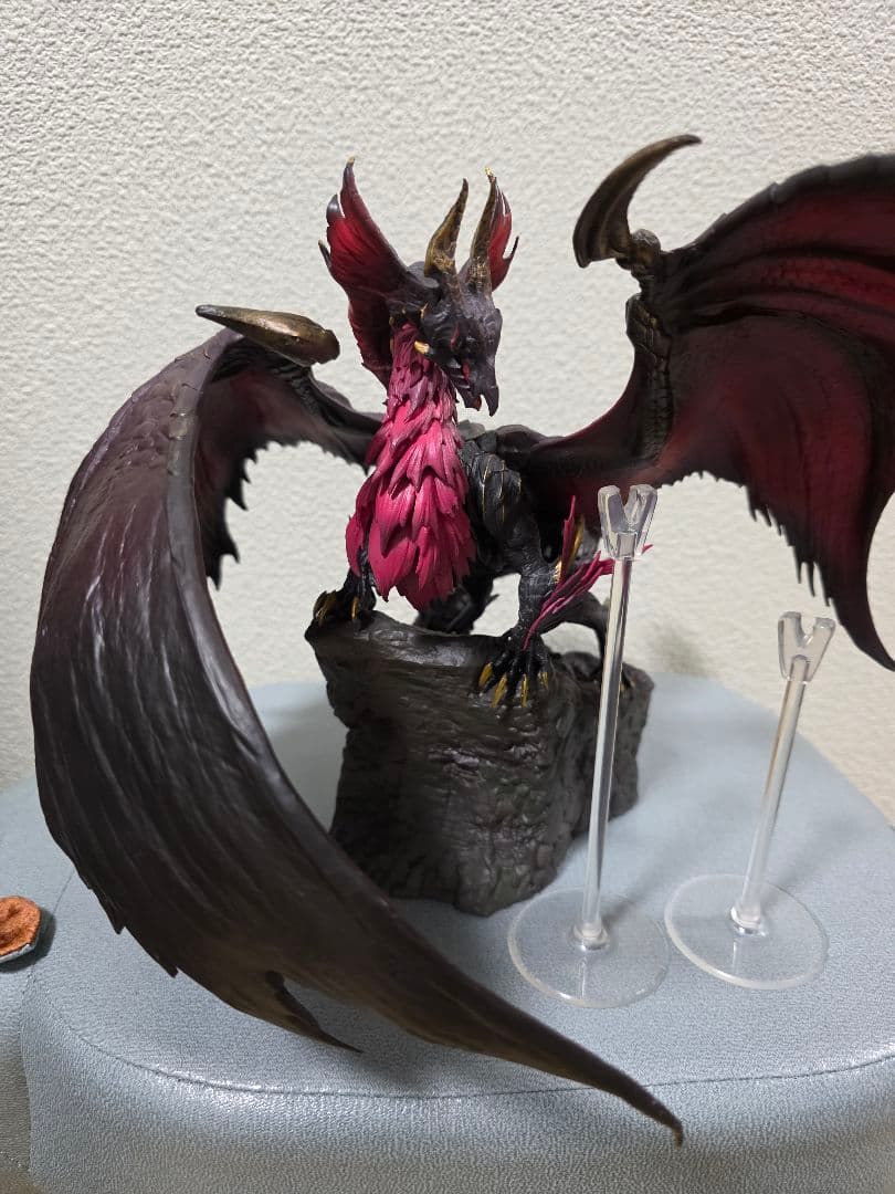 メル・ゼナ(血氣活性状態)　クリエイターズモデル　箱あり モンハン フィギュア メル・ゼナ血氣活性状態 | カプコンフィギュア