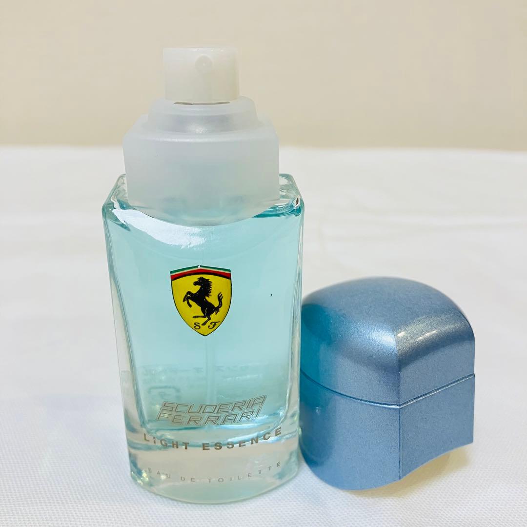 廃盤品 新品未使用 フェラーリ ライトエッセンス オードトワレ 香水