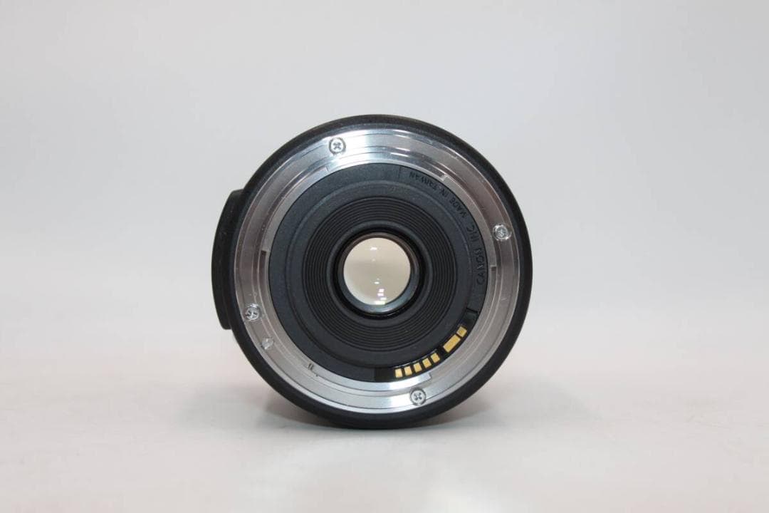 美品 Canon EF-S 18-135mm F3.5-5.6 IS STM